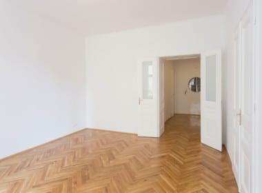 Whg 1070:2_Fischgrät Parkett Wohntraum Altbau 1070 Wien